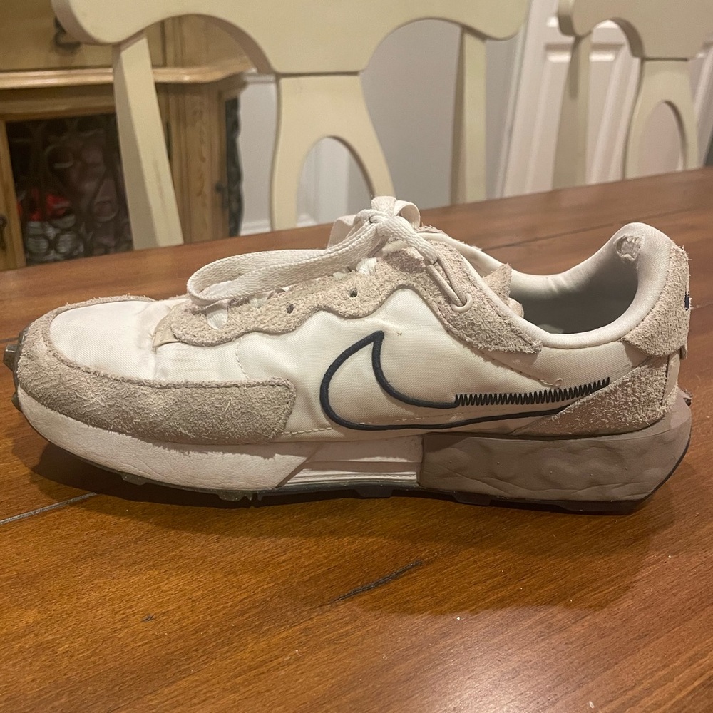 Nike Fontana’s Waffle Sneaker